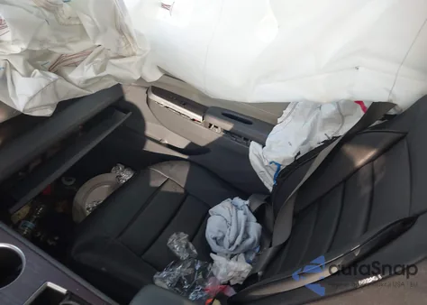 2021 Toyota Sienna Le z USA, uszkodzony, nr VIN 5TDKRKECXMS042563